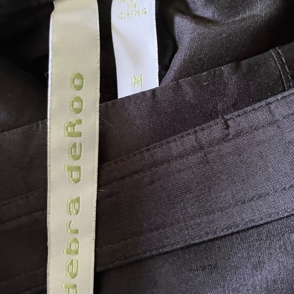 Debra deRoo Casual Suit - Picture 10 of 10